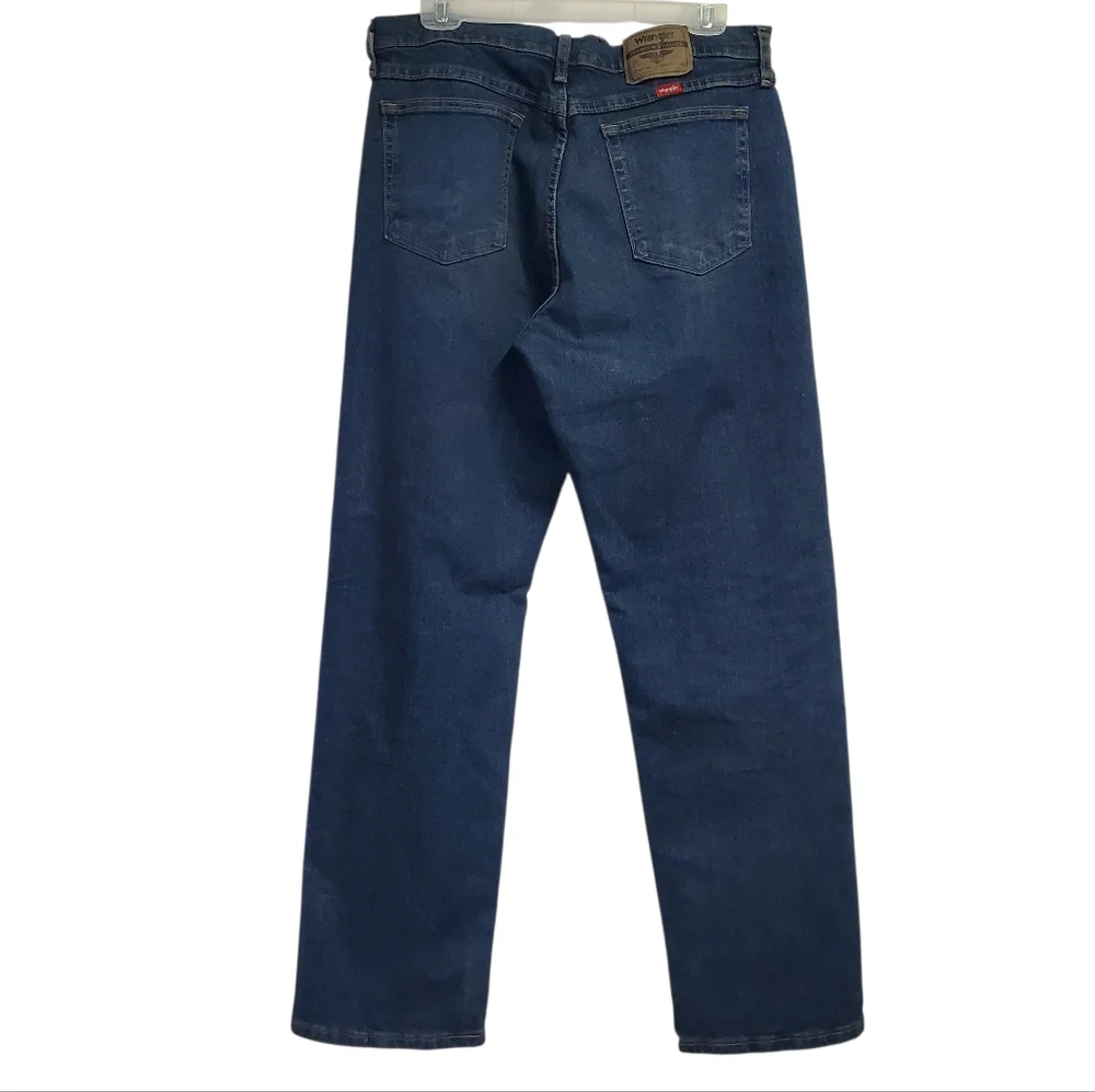 Wrangler Men's Blue Jeans Size 32 X 32